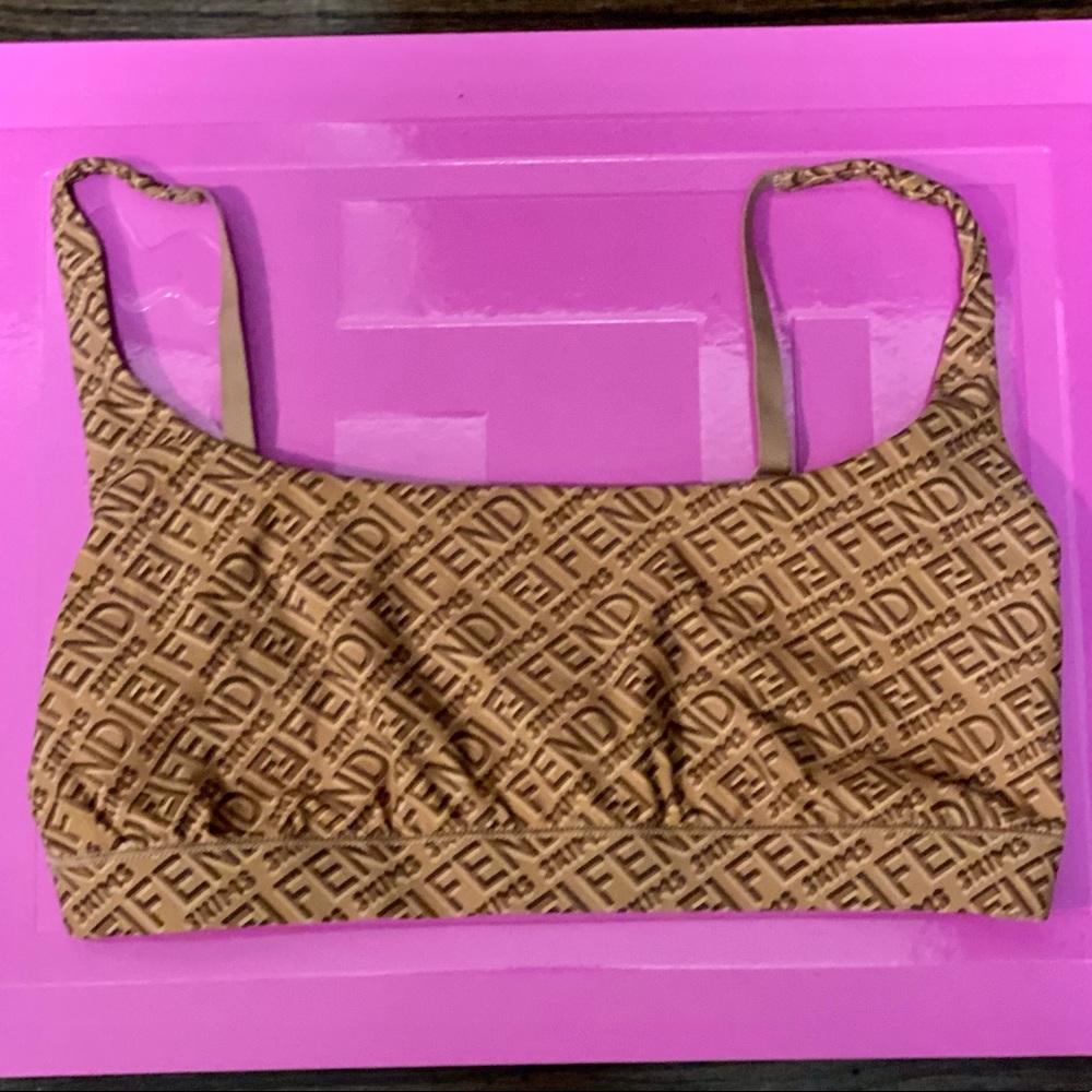 SCOOP BRALETTE CALIFORNIA SIZE SMALL.